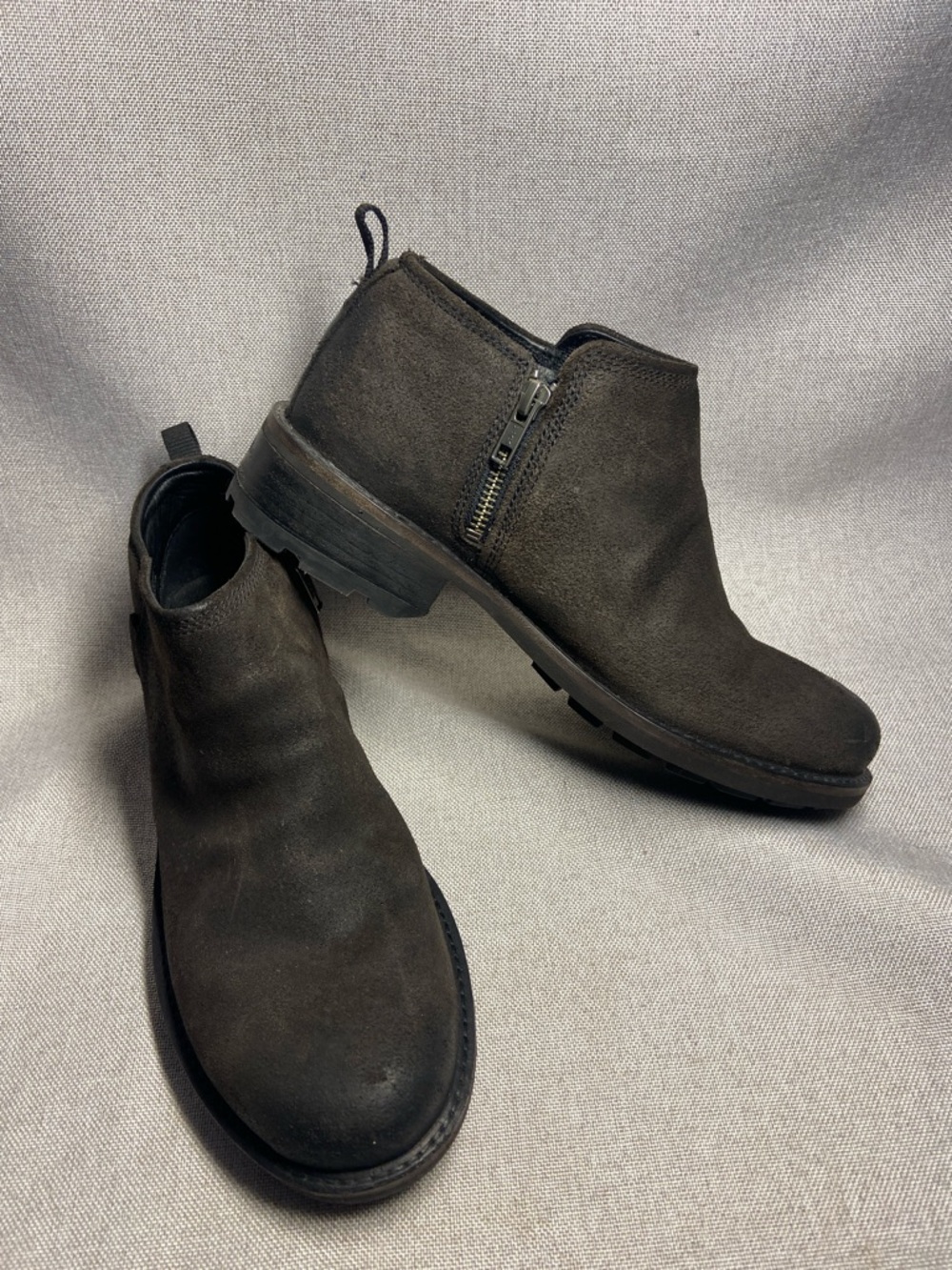 KEEN Women's Oregon City Low Boots. Size 9